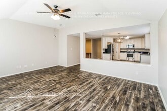 250 Pine Crest Dr in Justin, TX - Foto de edificio - Building Photo