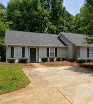 217 Isle of Pines Rd in Mooresville, NC - Building Photo