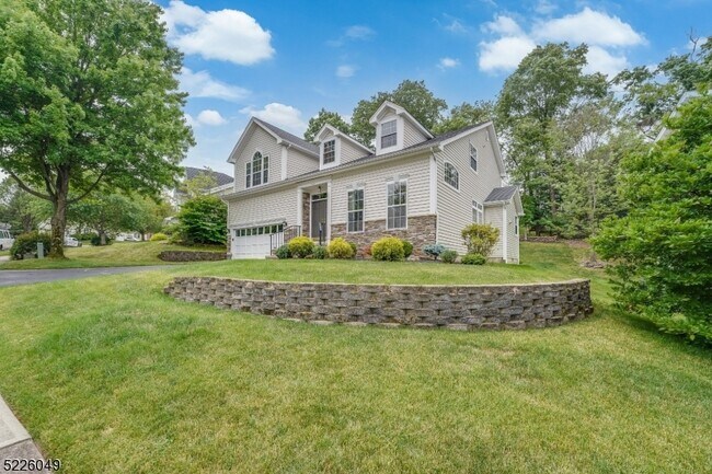 184 Smoke Rise Rd in Bernards, NJ - Building Photo - Building Photo