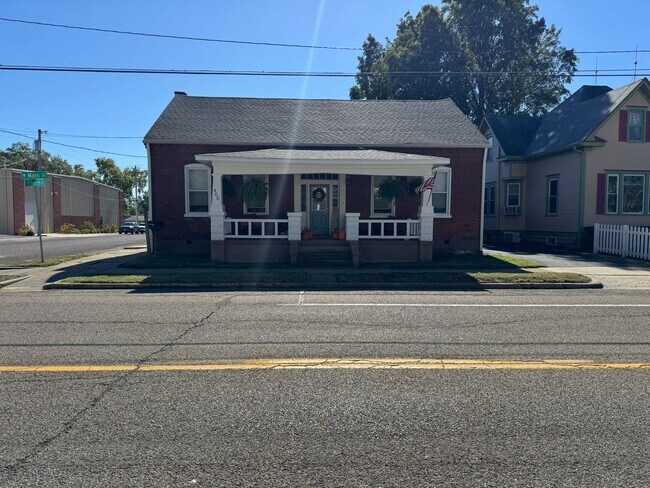 400 W Main St in Mascoutah, IL - Building Photo - Building Photo