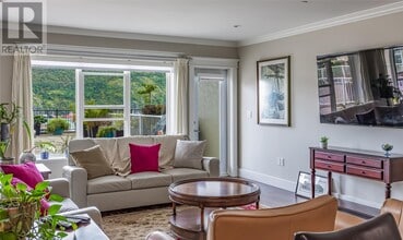 47 Duckworth St in St John's, NL - Building Photo - Building Photo