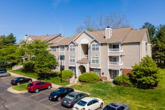 Saddle Ridge Apartments in Ashburn, VA - Building Photo - Building Photo