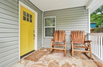 1605 Wellswood Dr SE in Atlanta, GA - Foto de edificio - Building Photo