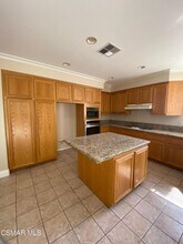 2559 Parade Ave in Simi Valley, CA - Building Photo - Building Photo