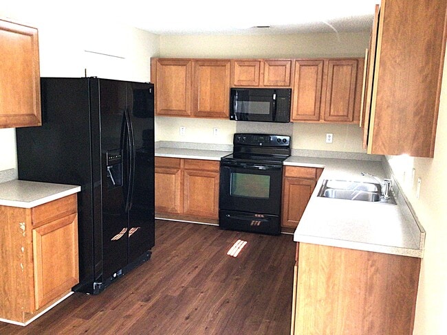5116 Morrow Ln in Summerville, SC - Building Photo - Building Photo