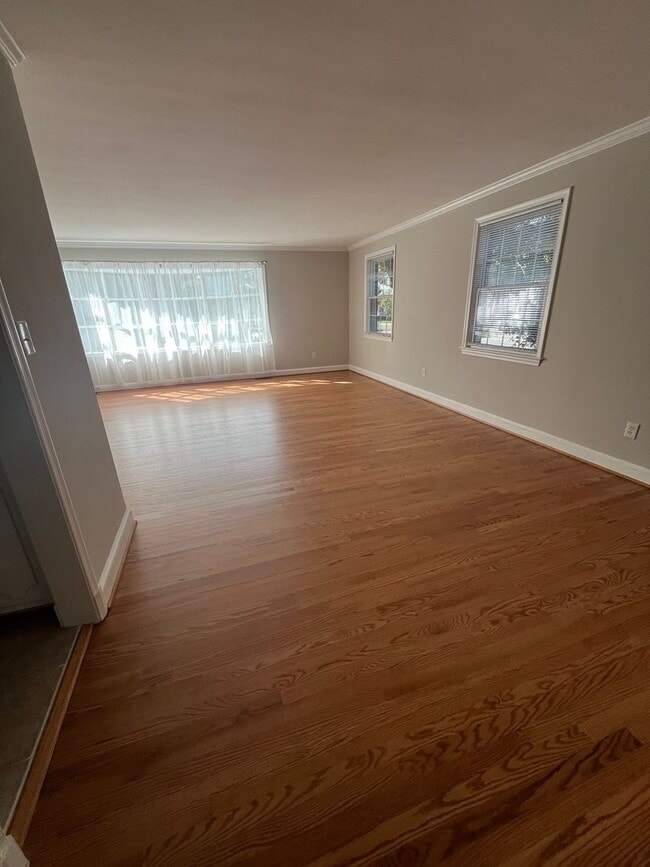 1717 Belle Haven Rd in Alexandria, VA - Building Photo - Building Photo