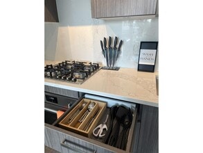 13350 Central Ave in Surrey, BC - Building Photo - Building Photo