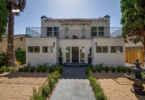 Chateau Monroe in Los Angeles, CA - Foto de edificio - Building Photo