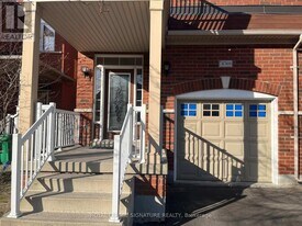 4769 Bluefeather Ln in Mississauga, ON - Building Photo