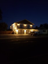 3707 S Skyview Dr, Unit # A in Spokane, WA - Building Photo - Building Photo