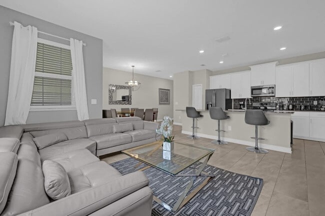 8935 Stinger Dr in Davenport, FL - Foto de edificio - Building Photo