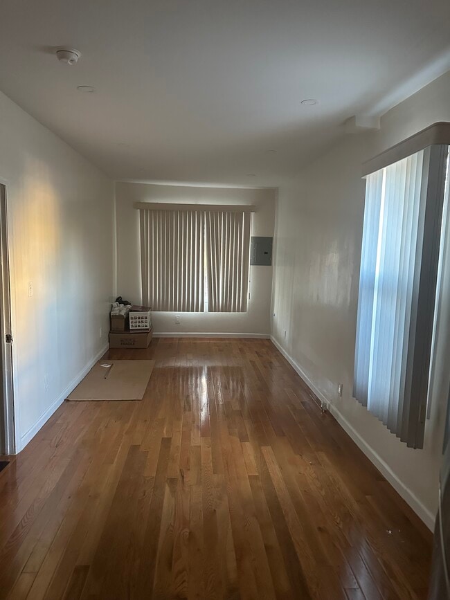 2806 Snyder Ave, Unit 2806 Snyder Ave in Brooklyn, NY - Building Photo - Building Photo