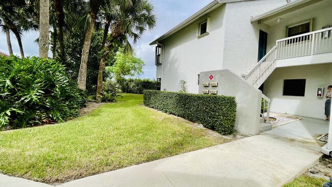 4718 NW 22nd St in Coconut Creek, FL - Building Photo - Building Photo