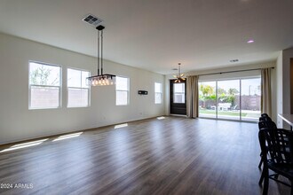 5808 S 101st Way in Mesa, AZ - Building Photo - Building Photo