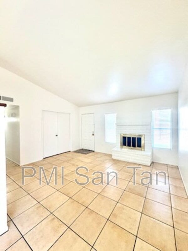 property at 10 W Concorda Dr