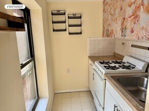 108 Summit St in Brooklyn, NY - Building Photo - Building Photo