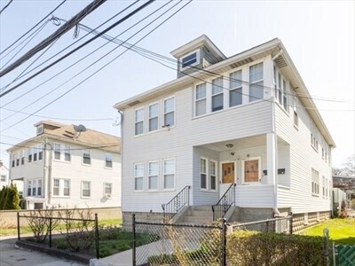 34 Freeman Ave in Boston, MA - Foto de edificio