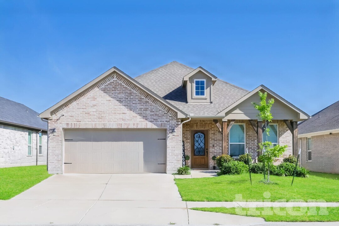 1940 Gill Star Dr in Haslet, TX - Building Photo