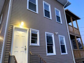 28 Gilbert St, Unit 2