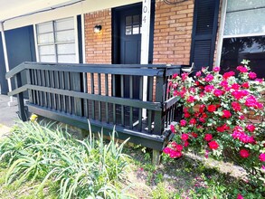 104 Lakeview St in Whitehouse, TX - Building Photo - Building Photo