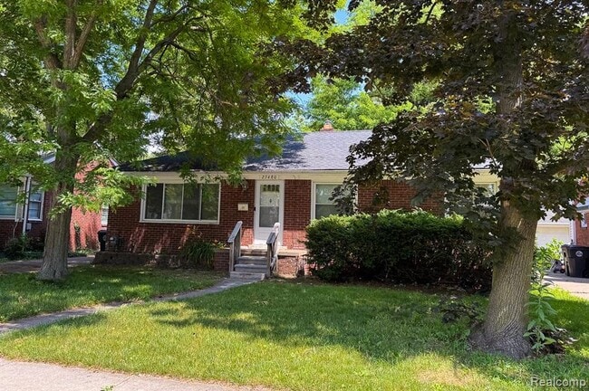 23480 Norwood St in Oak Park, MI - Building Photo - Building Photo