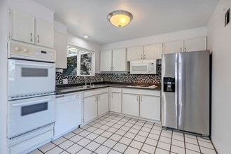 19924 52nd Pl W in Lynnwood, WA - Building Photo - Building Photo