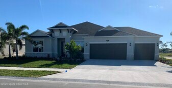1693 Killian Dr in Palm Bay, FL - Building Photo