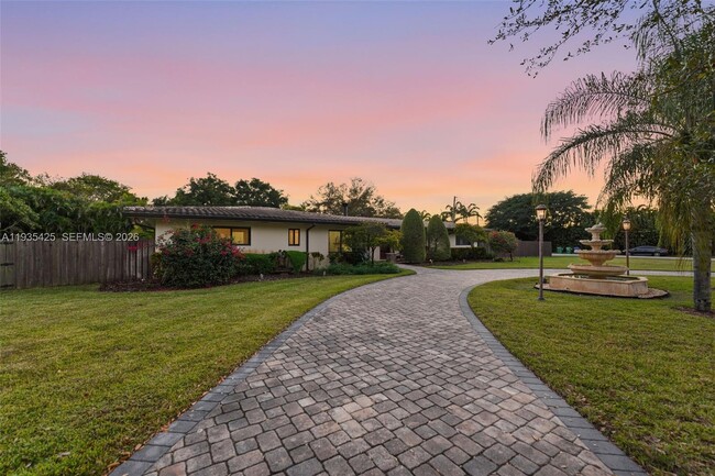 9890 SW 138th St in Miami, FL - Building Photo - Building Photo