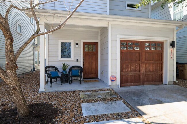 2703 Halcyon Dr in Austin, TX - Building Photo - Building Photo