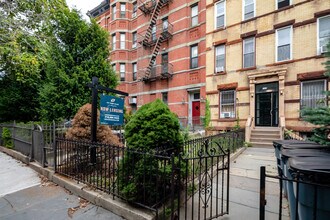 103 3rd Pl in Brooklyn, NY - Building Photo - Building Photo