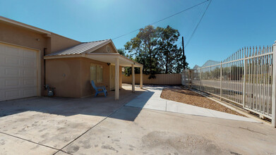 3016 3rd St NW in Albuquerque, NM - Building Photo - Building Photo