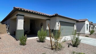 19460 N 27th Pl in Phoenix, AZ - Building Photo