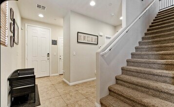 945 Spiracle Ave in Henderson, NV - Building Photo - Building Photo