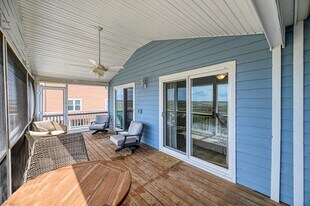 231 Port Dr in North Topsail Beach, NC - Building Photo