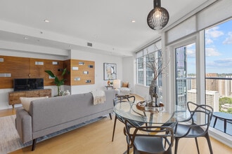 10700 NE 4th St, Unit 3108 in Bellevue, WA - Building Photo - Building Photo