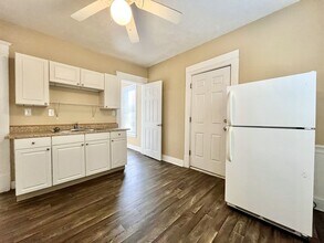 1104 Hermitage St SE in Grand Rapids, MI - Building Photo - Building Photo