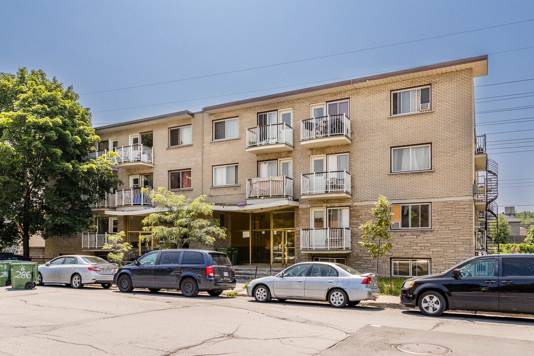 10300 Fleury Tsse in Montréal, QC - Building Photo