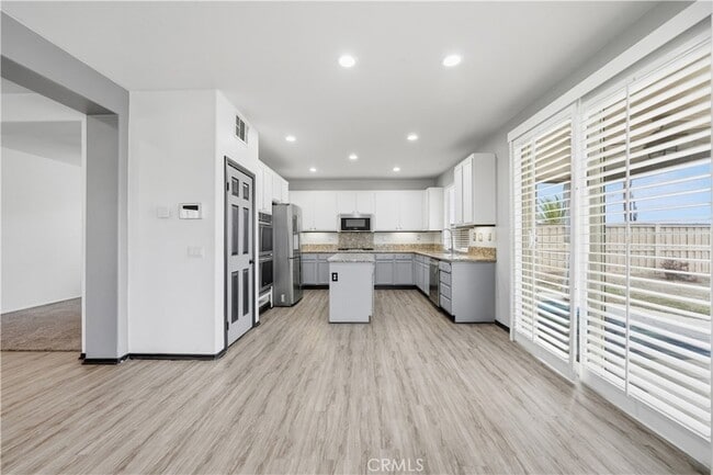 34161 Camelina St in Lake Elsinore, CA - Foto de edificio - Building Photo