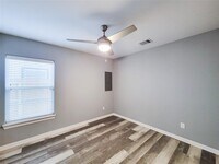 7204 Sandle St photo'