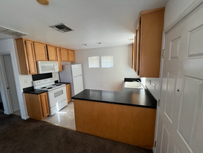9660 Glacier Creek Way in Elk Grove, CA - Building Photo - Building Photo