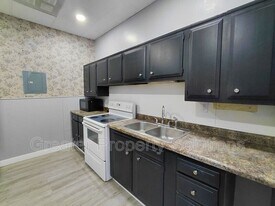 416 E Commercial Ave in Lowell, IN - Building Photo