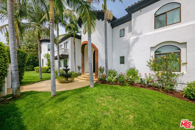 4705 Los Feliz Blvd in Los Angeles, CA - Building Photo - Building Photo