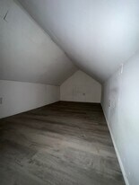 356 1/2 Apple St in Pottstown, PA - Building Photo