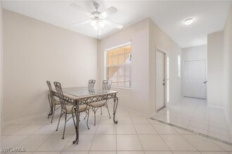 3460 W Crown Pointe Blvd, Unit 101 in Naples, FL - Building Photo - Building Photo