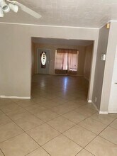3157 NW 69th Ct in Fort Lauderdale, FL - Foto de edificio - Building Photo