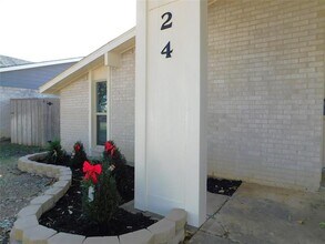 1524 Carnation Dr in Lewisville, TX - Building Photo - Building Photo