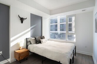 90 Champagne Ave S in Ottawa, ON - Building Photo - Building Photo