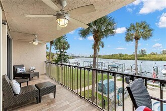 18201 Gulf Blvd in Redington Shores, FL - Building Photo - Building Photo