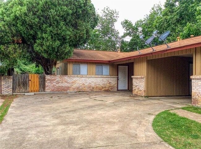 property at 2404 Audubon Pl