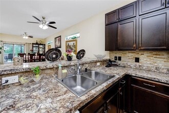 7820 Harbor Bridge Blvd in New Port Richey, FL - Building Photo - Building Photo
